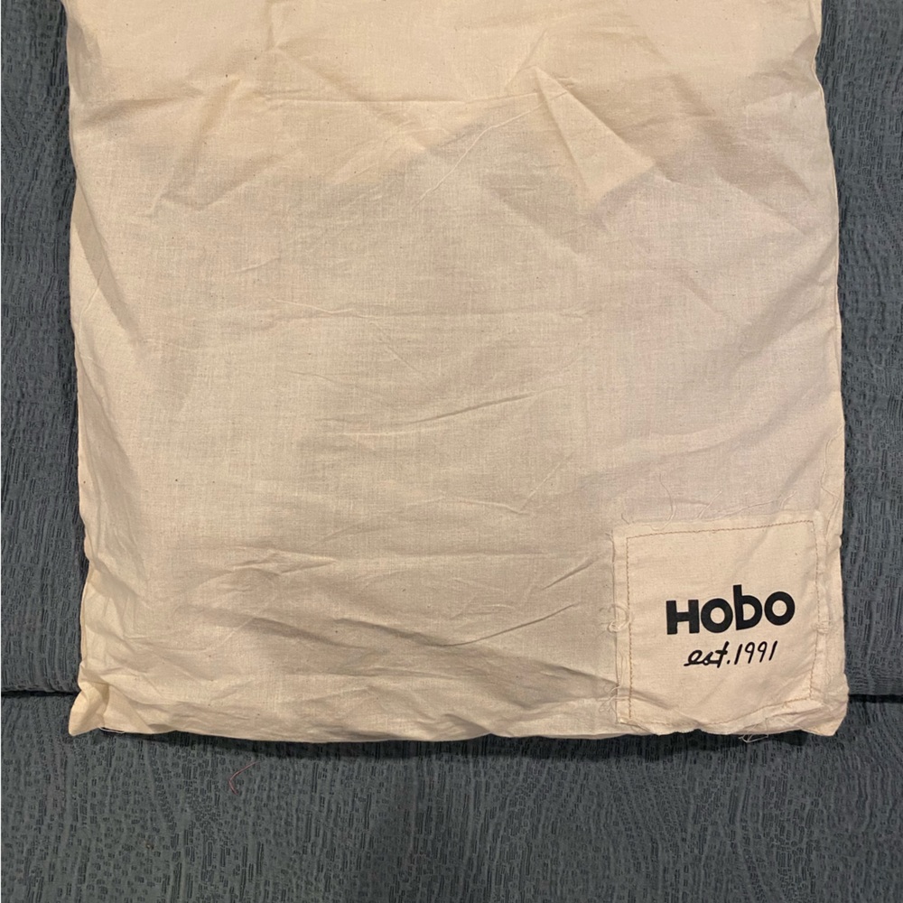 Hobo Tote - image 7